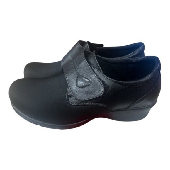 Womens Propet Wilma Black Comfort Shoes 8.5 Wide X(2E) With Adjustable Velcro St - Picture 1 of 6
